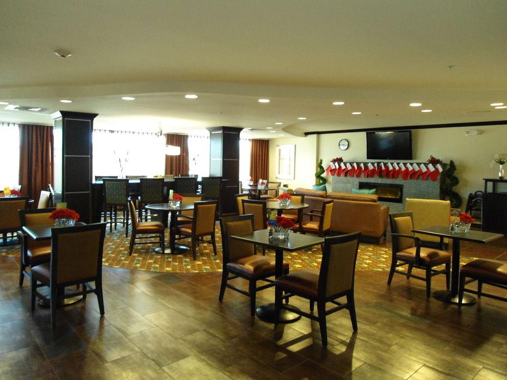 Holiday Inn Express And Suites Alpine By Ihg Exterior foto